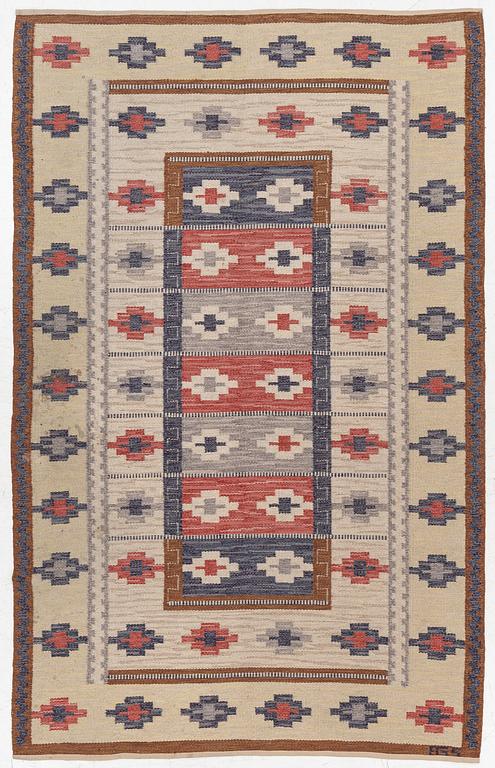 Anna-Greta Sjöqvist, A flat-weave capet, signed AGS, c. 255 x 160 cm.