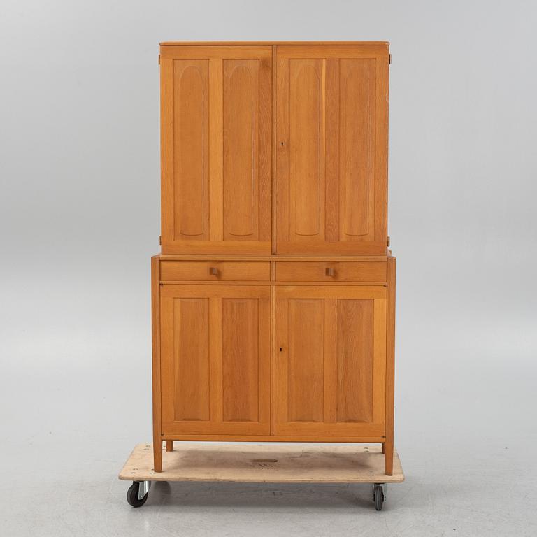 Carl Malmsten, skåp, "Calmar Slott", Åfors Möbelfabrik, 1900-talets andra hälft.