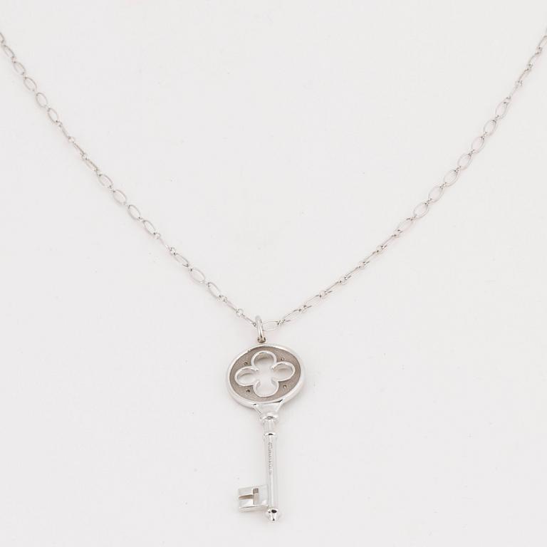 A TIFFANY PENDANT.