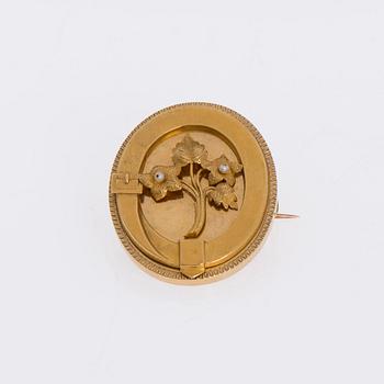 BROSCH, 18K guld, pärlor. Johan Edvard Fagerroos, Helsingfors 1875.