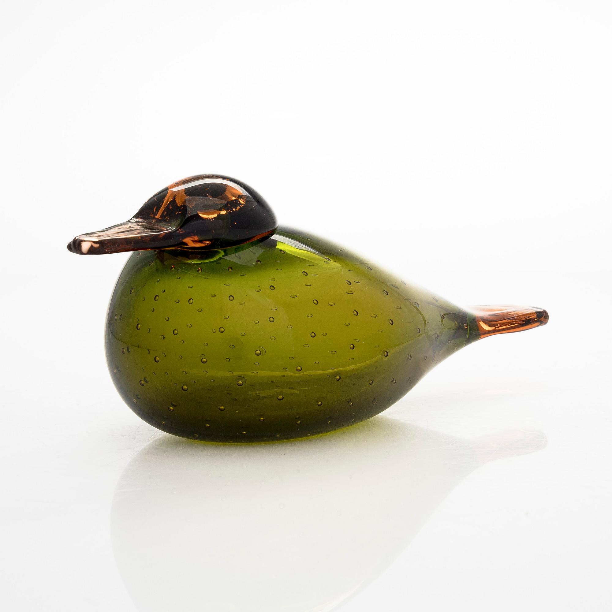 Oiva Toikka, a 'Grass eider' glass bird, signed O. Toikka Nuutajärvi.