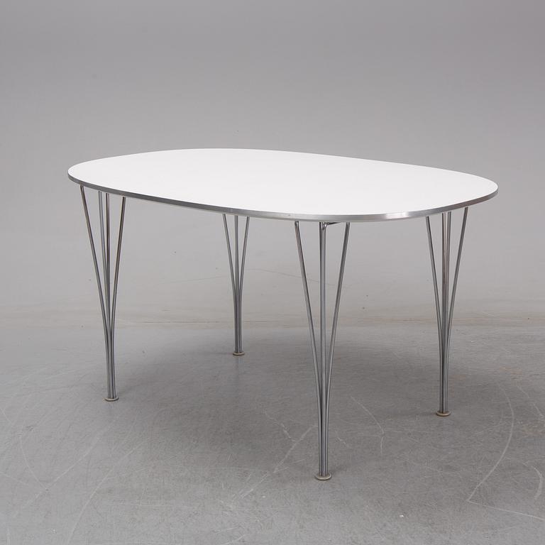 Bruno Mathsson & Piet Hein, bord, "Superellips", Fritz Hansen, daterad 2002.