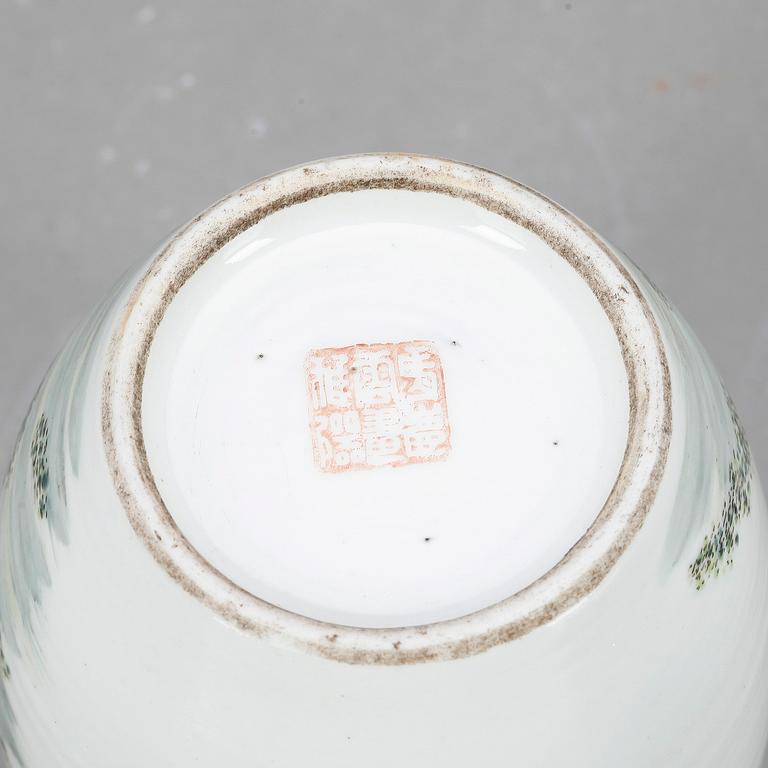 VAS, porslin, Kina, sannolikt republik (1912–1949).