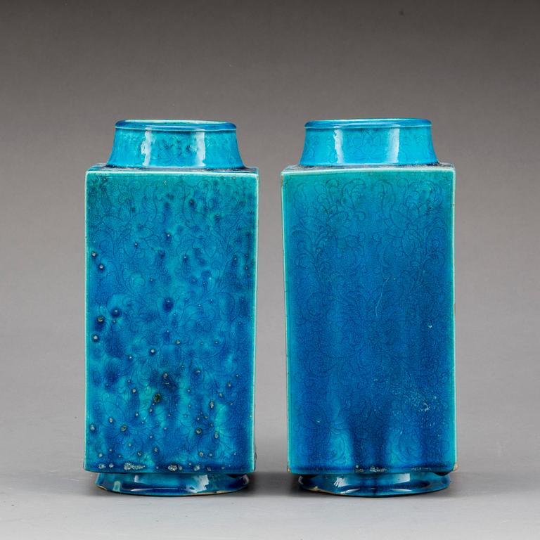 VASER, ett par, Kina, modern tillverkning.