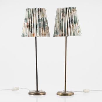 Harald Notini, bordslampor, ett par, modell "15288", Arvid  Böhlmarks Lampfabrik, 1900-talet mitt.