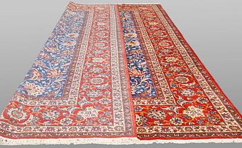 A carpet, Najafabad, c. 418 x 307 cm.