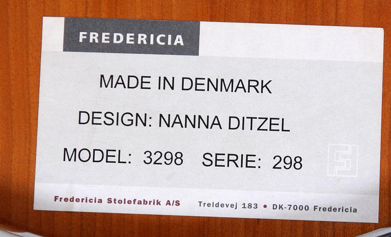 STOLAR, 2 st. Design Nanna Ditzel, Fredericia Stolefabrik, Danmark. Modell 3298 serie 298.