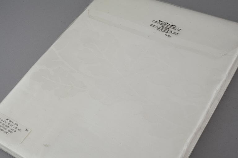 DUKAR, 4 st, linnedamast, 1900-talets andra hälft.