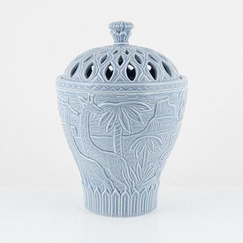 Gunnar Nylund, a stoneware urn with cover, Rörstrand, Sweden.