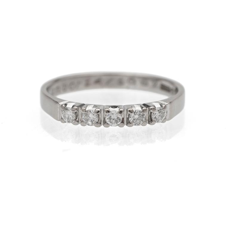 18K white gold half eternity ring with diamonds, Wadring Karlskrona, 1987.
