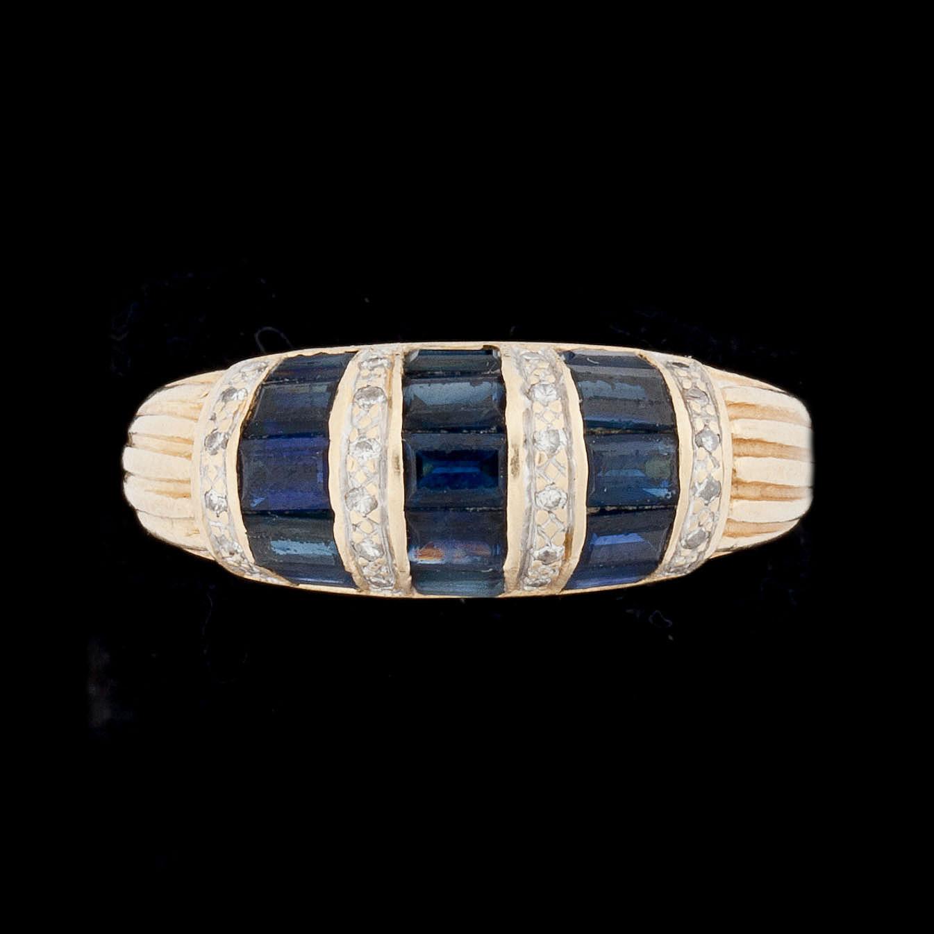 RING, 18k guld, safirer och diamanter. Vikt 5g.