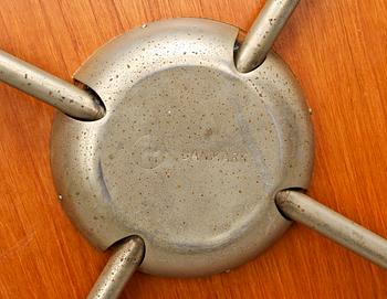 STOLAR, 4 st. "Sjuan", Arne Jacobsen för Fritz Hansen. 1900-talets andra hälft.