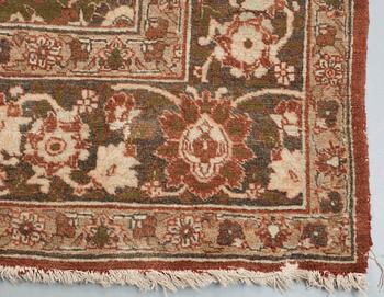 ANTIQUE TABRIZ. 334 x 238 cm.