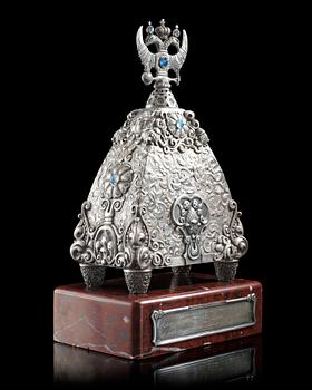 A RARE SILVER FABERGÉ CLOCK, Moscow 1908-1917. Imperial Warrant and scratched inventory no 17689.