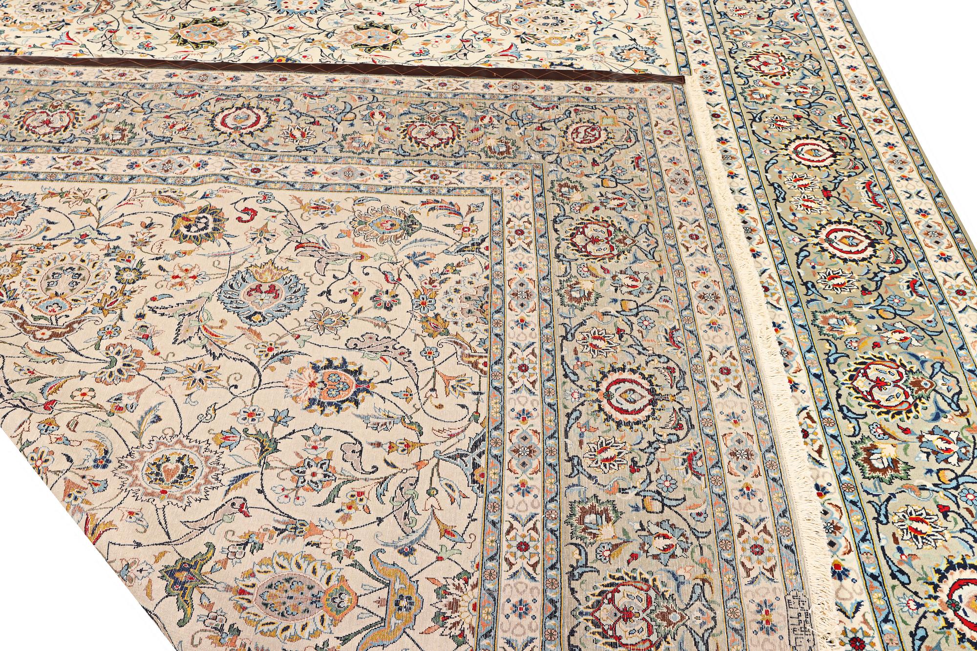 Matta, Keshan, signerad Isfahanian, ca 428 x 327 cm.