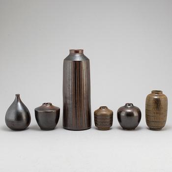 ARTHUR ANDERSSON, six stoneware vases, Wallåkra, signed. 1950s / 60s.