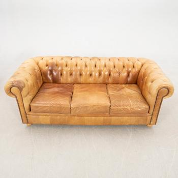 Sofa group 3 pcs Chesterfield model, late 20th century.