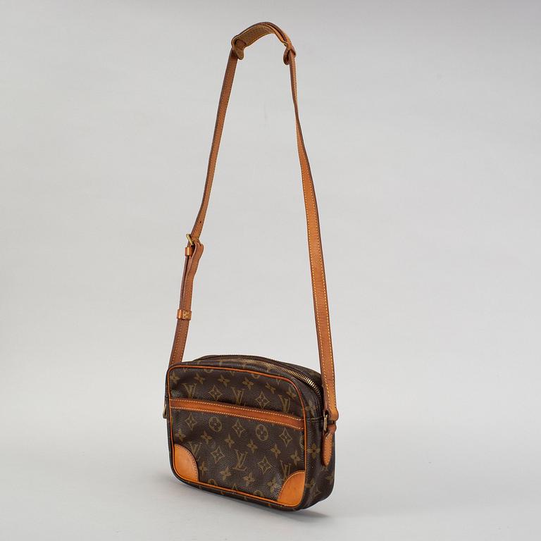 LOUIS VUITTON, 'Trocadero 23'.