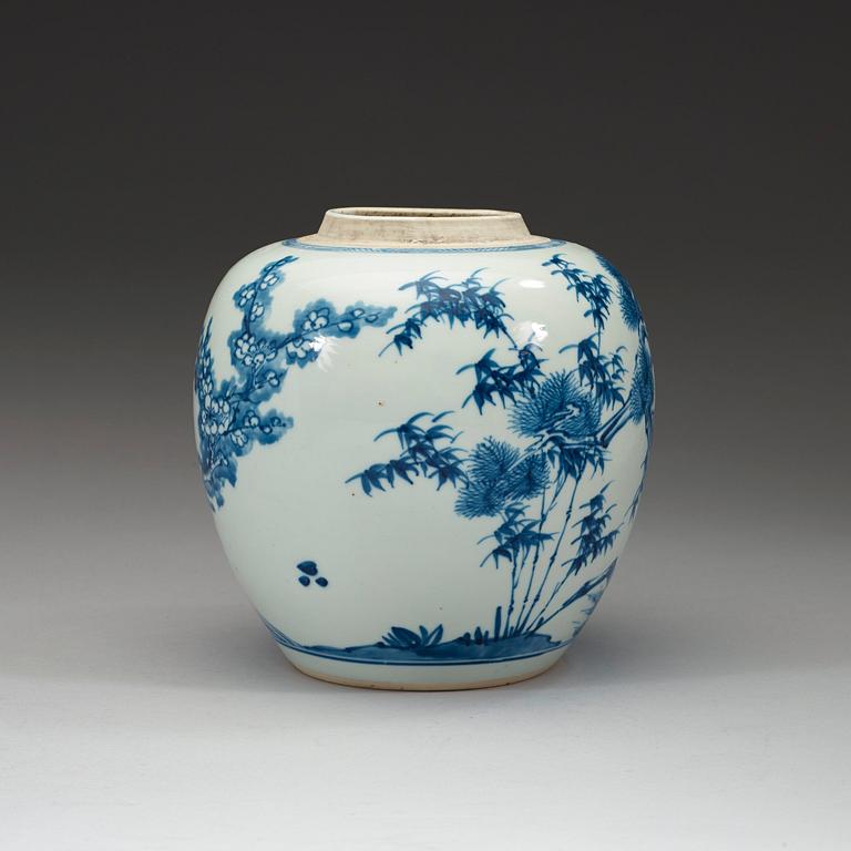 A blue and white jar, Qing dynasty 18th century.