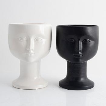 Lisa Larson, a pair of stoneware flower pots, Gustavsberg, second half of the 20th century.