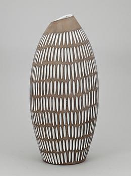 VAS, keramik "Negro", nr 2137, Ingrid Atterberg, Upsala Ekeby, 1950-60-tal.