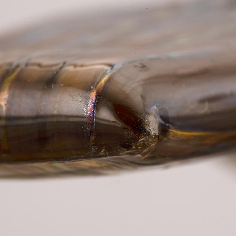Oiva Toikka, iridecent glass sculpture, "Villihanhi", signed and numbered 594/1000 Nuutajärvi Finland.