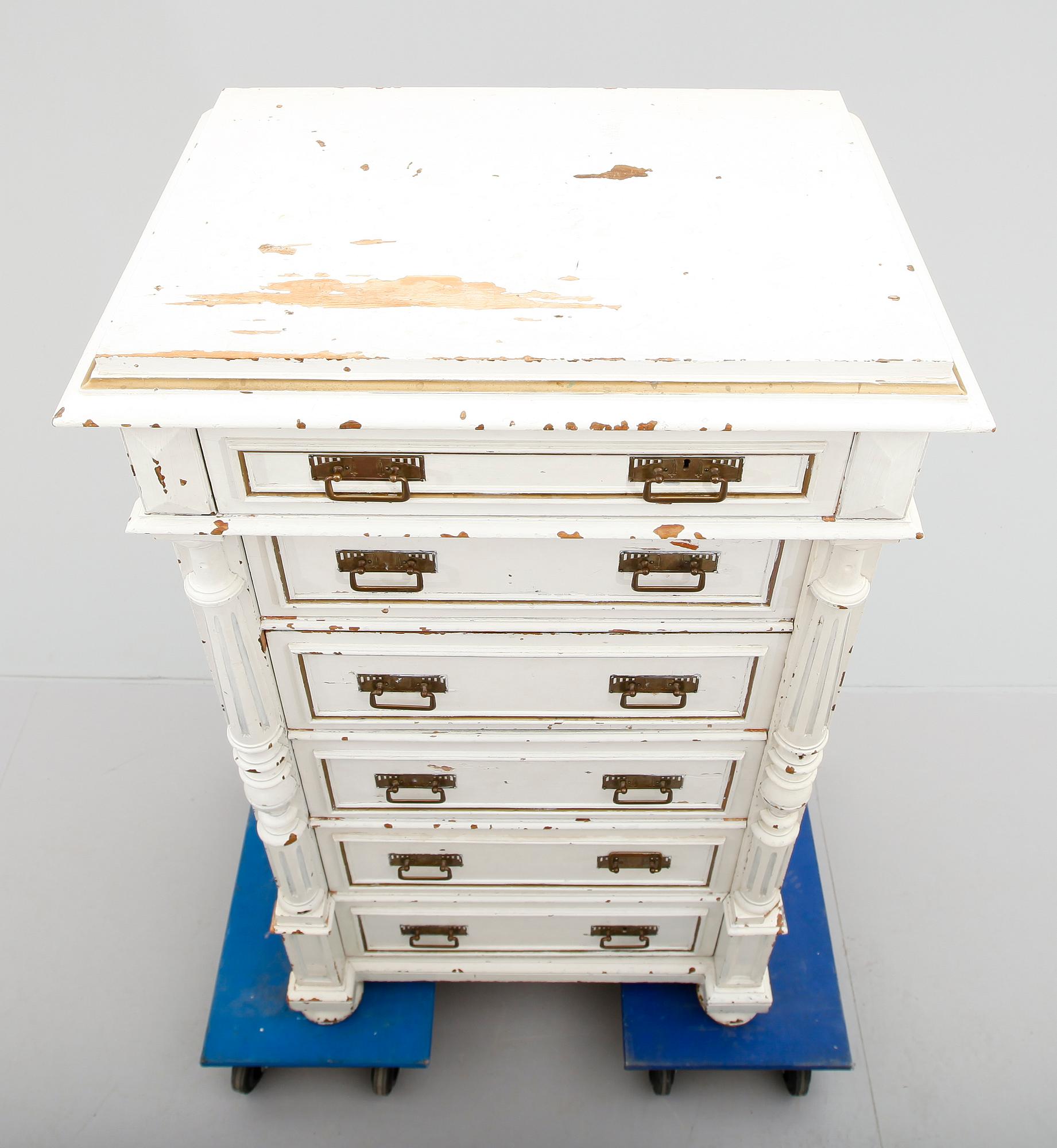 BYRÅ, nyrenässans, sent 1800-tal.