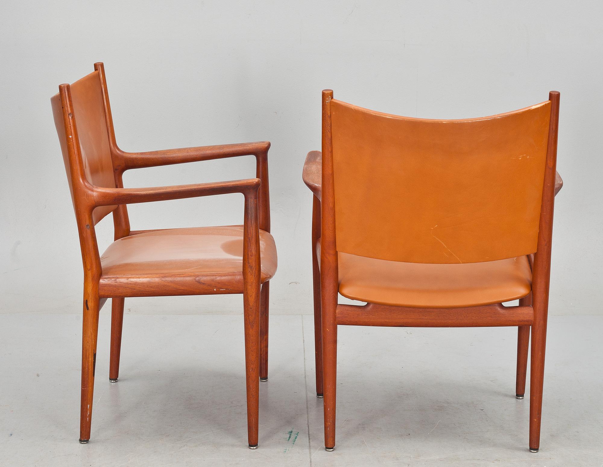 KARMSTOLAR, ett par, "JH-513", Hans J. Wegner, Johannes Hansen.