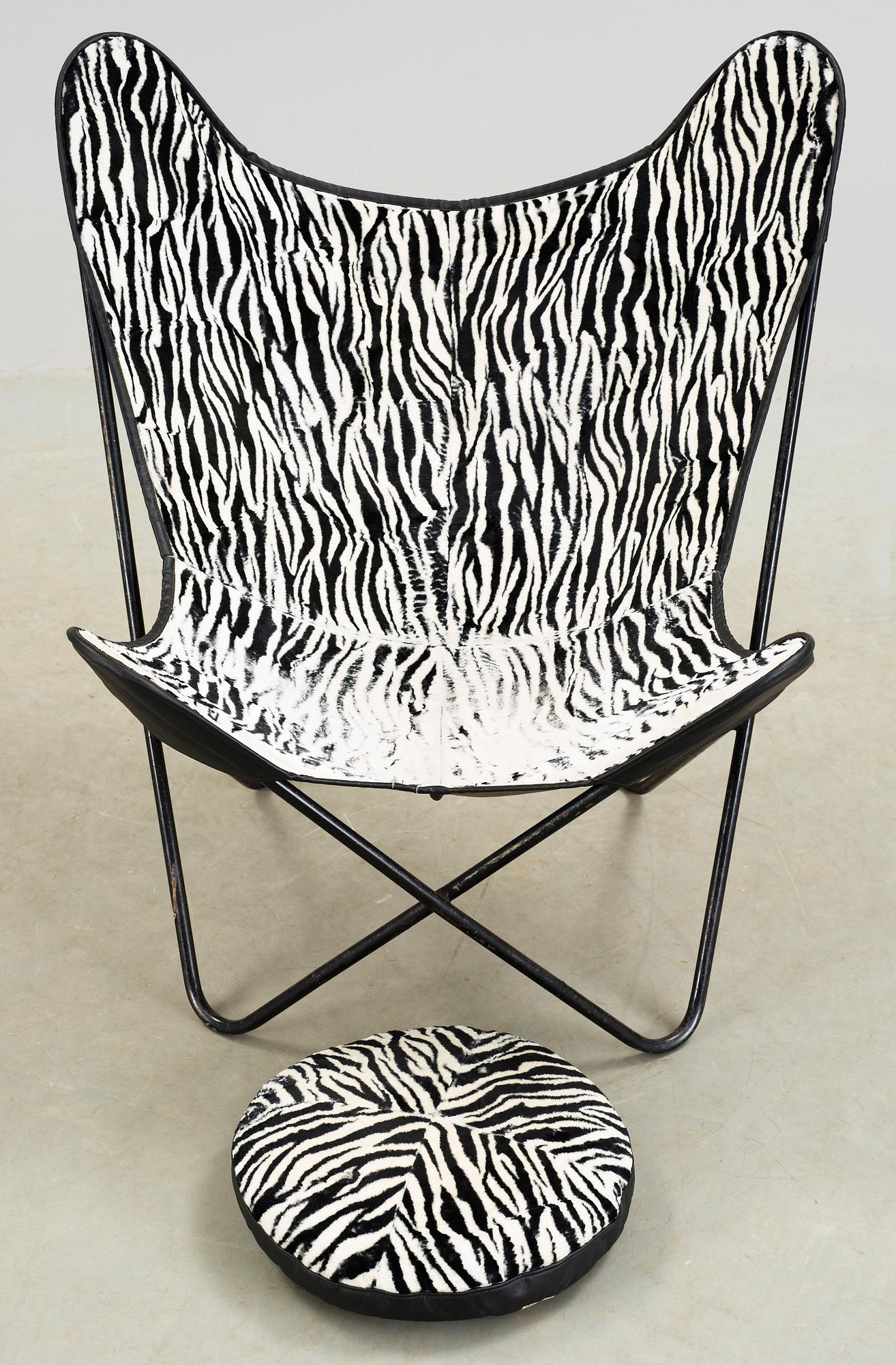 FLADDERMUSFÅTÖLJ, 1900-talets mitt.