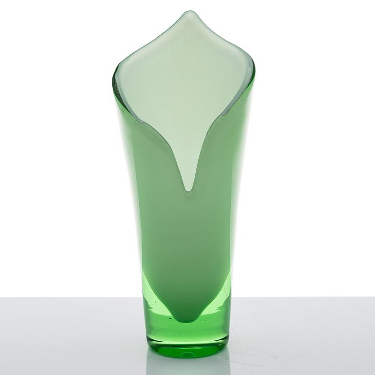 GUNNEL NYMAN, A 'Calla' vase signed Riihimäen Lasi Oy, Gunnel Nyman.