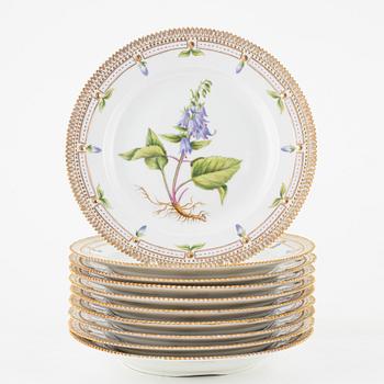 Tallrikar, 10 st, porslin, "Flora Danica" (Hausmålerai), Royal Copenhagen, Danmark.