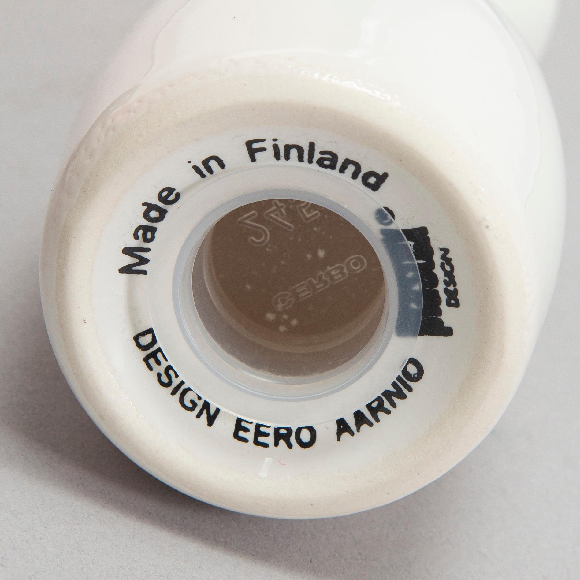 Eero Aarnio, erä kodintuotteita, 13 kpl, eri valmistajia.