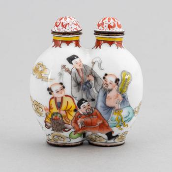 A Chinese enamel conjoined-twin "Immortals" snuff bottle, 20th Century.