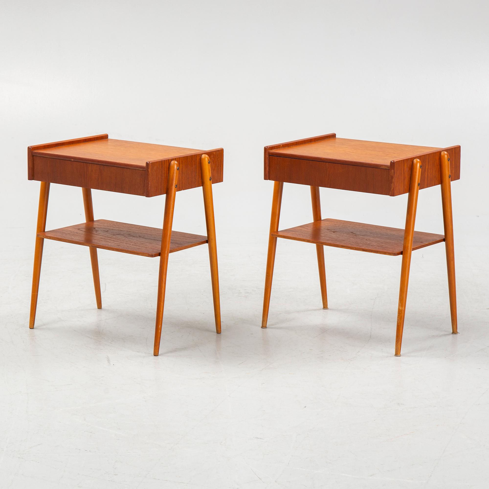 Sängbord, ett par, AB Carlström & Co Möbelfabrik, Bjärnum, 1950/60-tal.