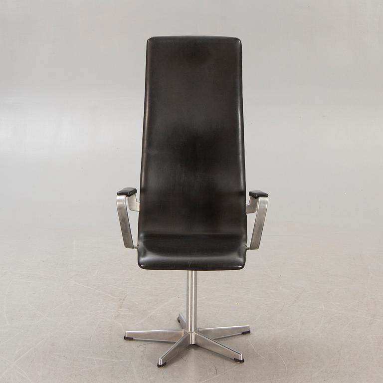 Arne Jacobsen, skrivbordsstol "Oxford" för Fritz Hansen Danmark  1992.