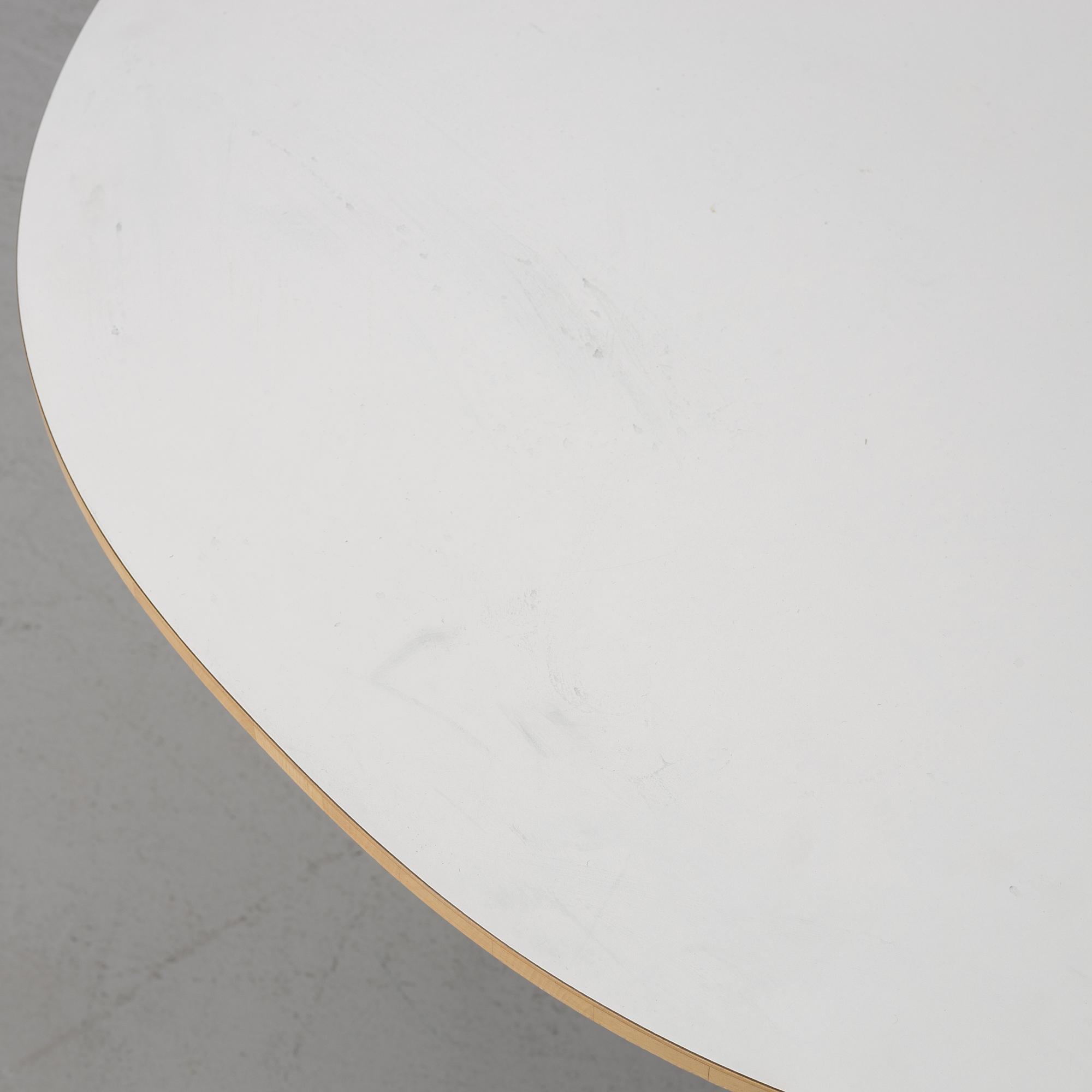 Bruno Mathsson & Piet Hein, dining table, "Superellipse", Mathsson International, 2009.