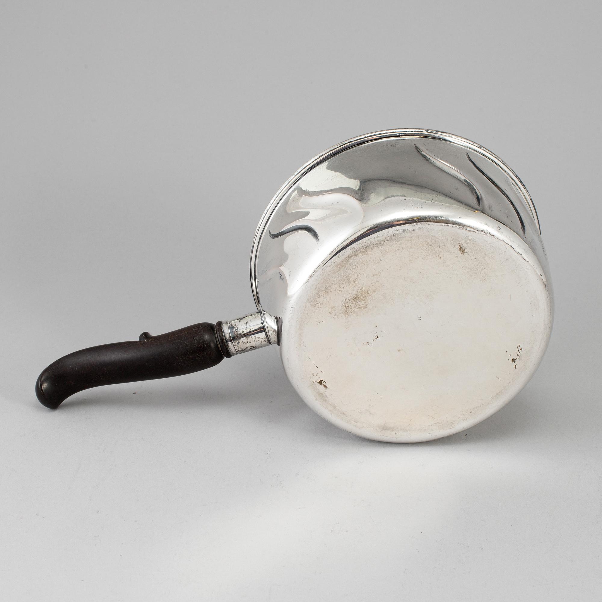 A Swedish 20th century silver pot, mark of CG Hallberg, Stockholm 1917.