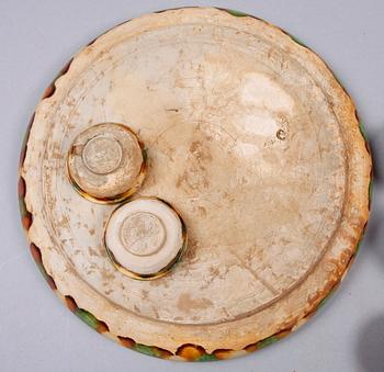 KANNA samt TALLRIK MED 7 SKÅLAR, keramik, sungstil, Kina.