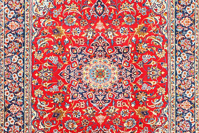 A Kashan carpet., a. 330 x 233 cm.