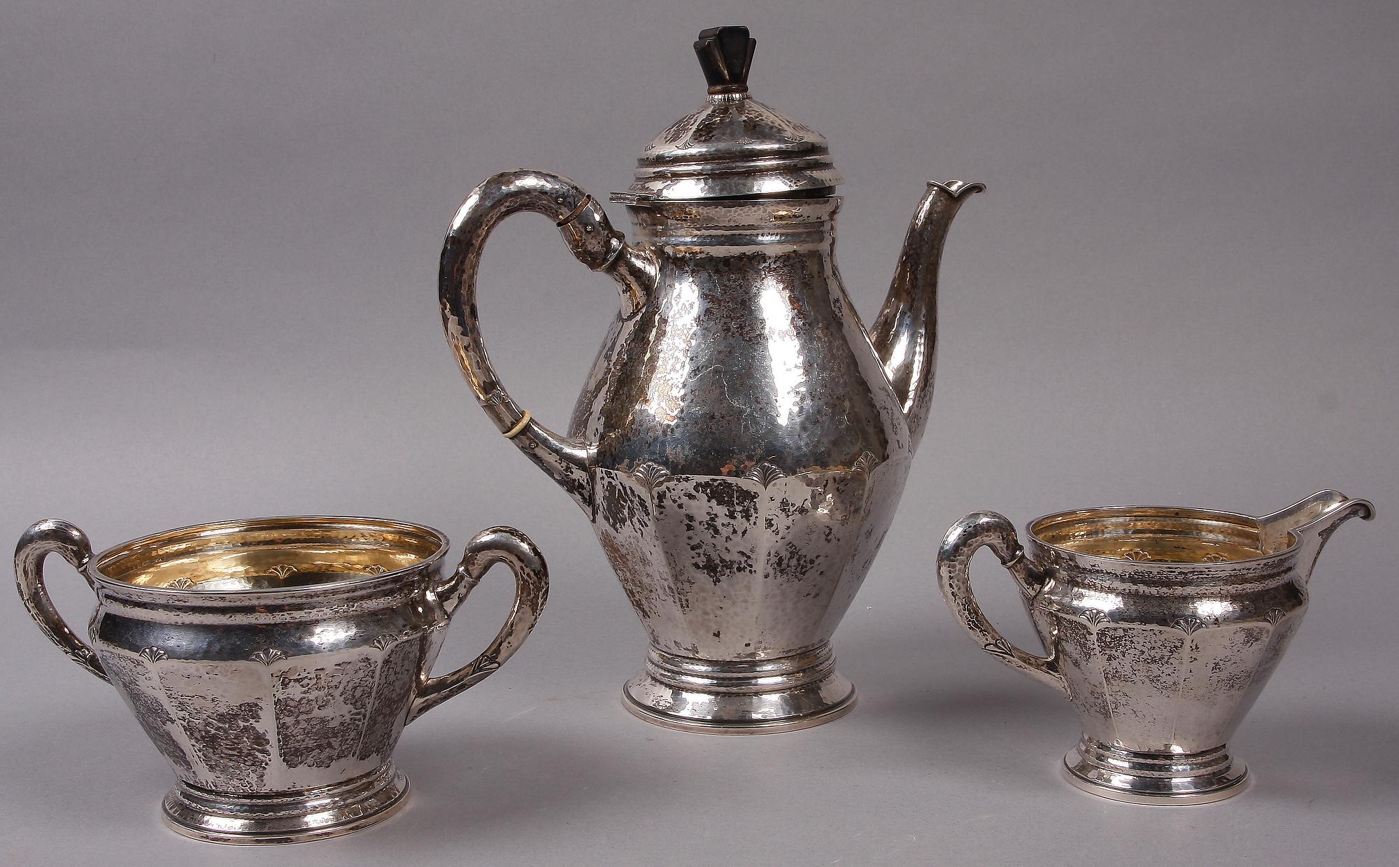 KAFFESERVIS, 3 delar, silver. CG Hallberg 1923. Tot vikt ca 900 gram.