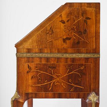 A Gustavian late 18th century secretaire attributed to Jonas Hultsten (master in Stockholm 1773-1794).