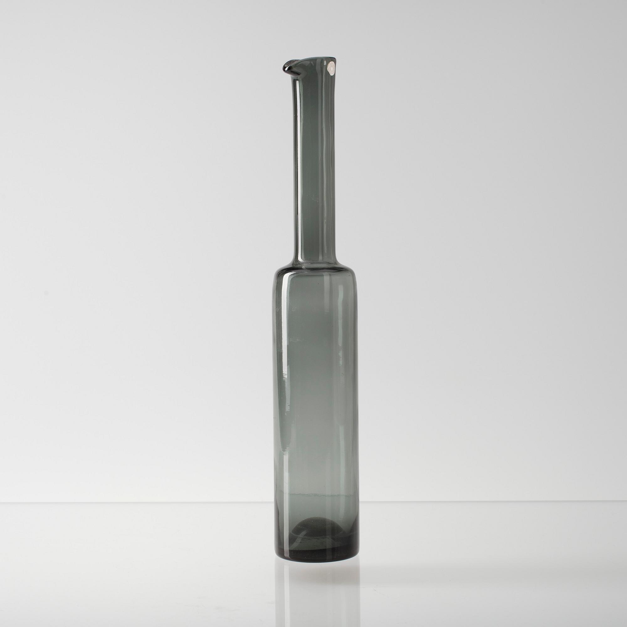 FLASKA, glas, signerad Nanny Still, Riihimäen Lasi Oy.