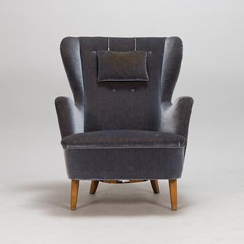 A 1950's armchair.