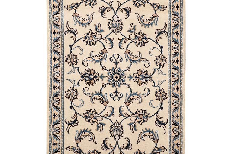 Gallerimatta, Nain, part silk, ca 293 x 80 cm.