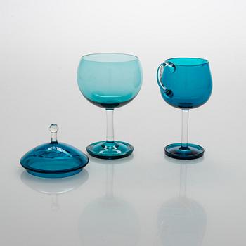 Nanny Still, A set of 11 glass pieces 'Harlekiini', Riihimäen Lasi Oy, 1950-60s.