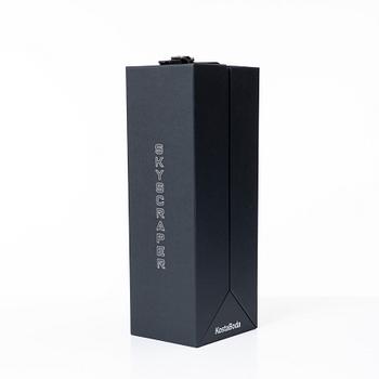 Lena Bergström, skulptur, glas, "Skyscraper one New York", Kosta Boda, limited edition 279/299, signerad, 2023.