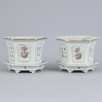 YTTERFODER,  ett par, porslin, Kina, 1800/1900-tal.