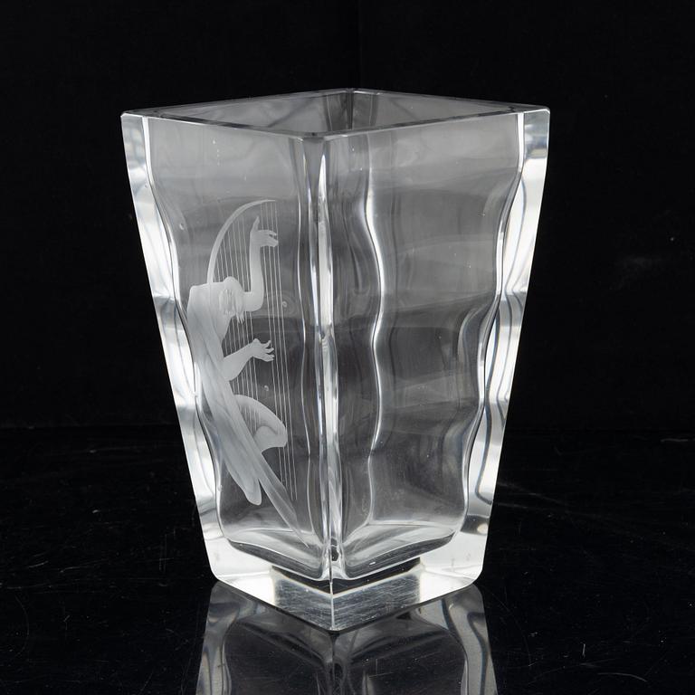 Vicke Lindstrand, a glass vase, Orrefors.