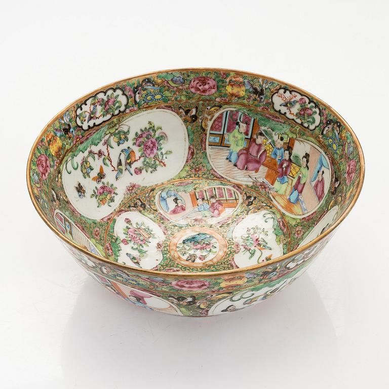 Boolimalja, posliinia. Kanton, Qing-dynastia, 1800-luku.