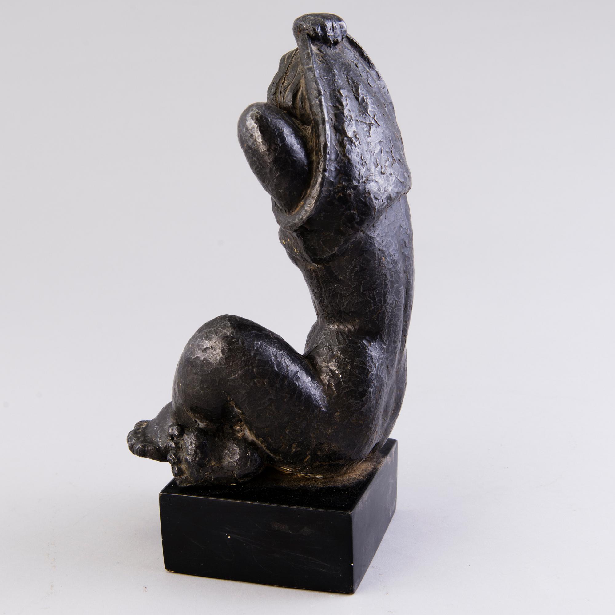 HEIKKI HÄIVÄOJA, veistos, pronssia, signeerattu.